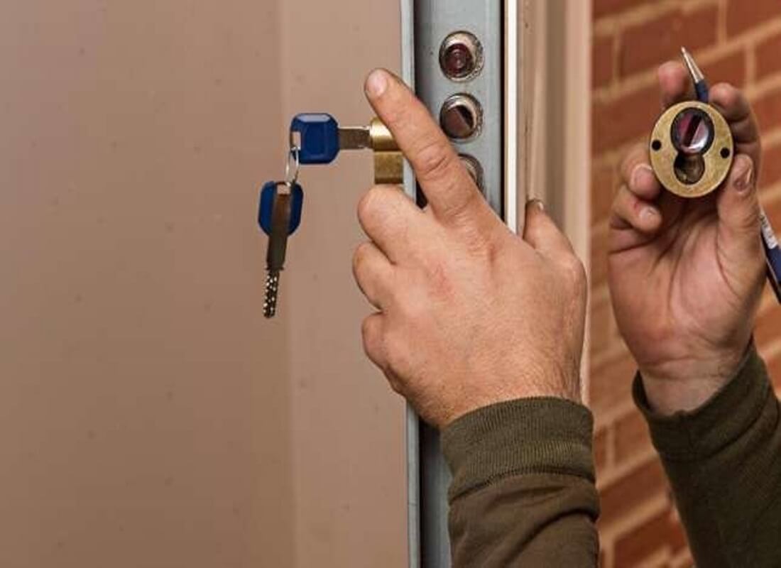 Замена замков в Минске